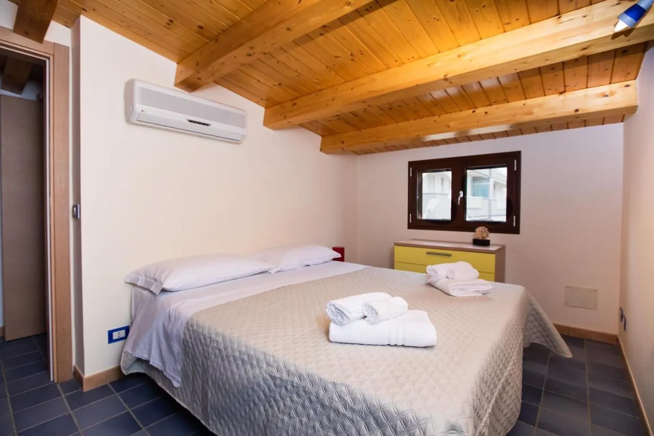 IzzHome Venere Marina di Ragusa 0*,  Italia